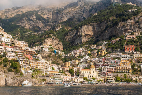 Strandbærinn Sorrento nálægt Napólí, Ítalíu